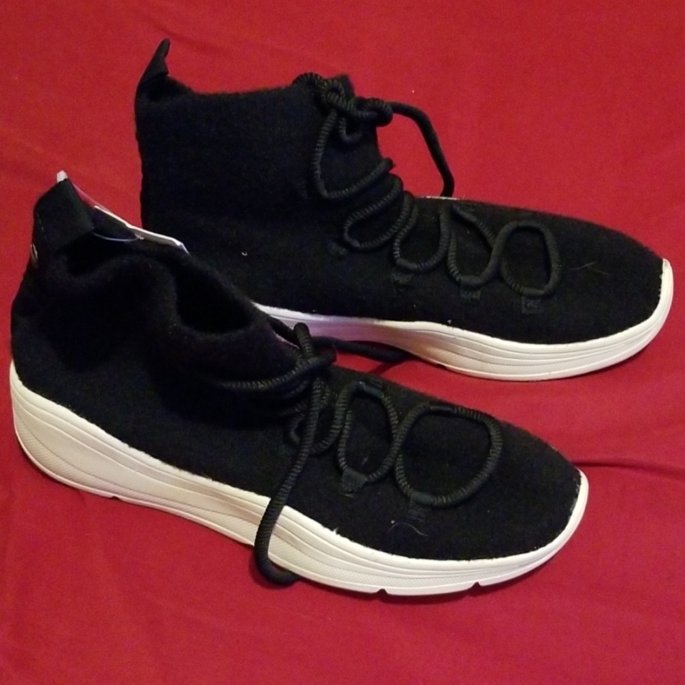 Universal Thread sneakers